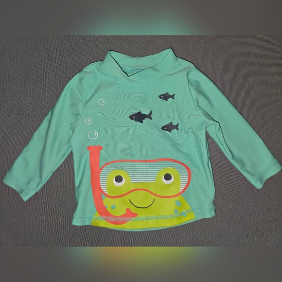 Carter's: Size: 3 to 6 months Swim trunks w/drawstring & Long sleeve Rash Guard - Picture 6 of 11